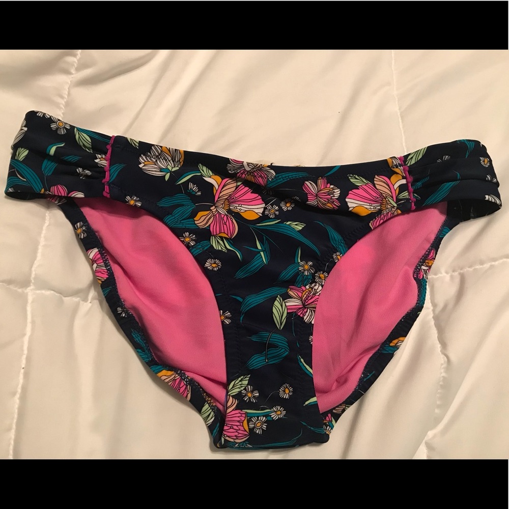 Jessica simpson bikini bottoms